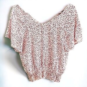 Paper Crane Short Sleeve Floral V-Neck Blouse Cinched-Waist,  XSmall